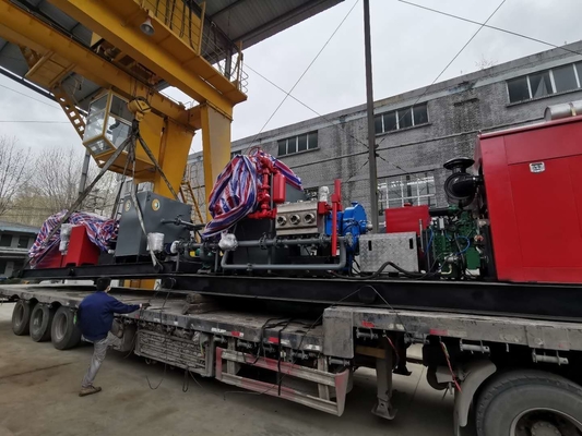 HTB250 Akış Hızı 13-80m³ / H @ Basınç 10-35Mpa ile Hafif Petrol Sahası Araç Pompası