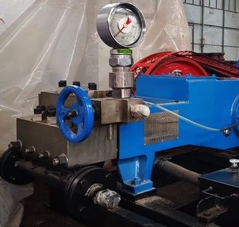 SS / Çelik Emme Ve Boşaltma Vanaları ile Düzgün Çalışan Yüksek Basınç Pompası
